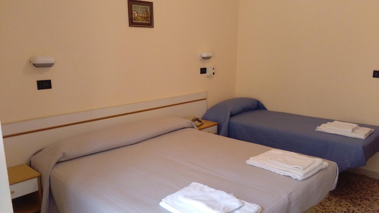 Hotel Glenn 리미니 외부 사진