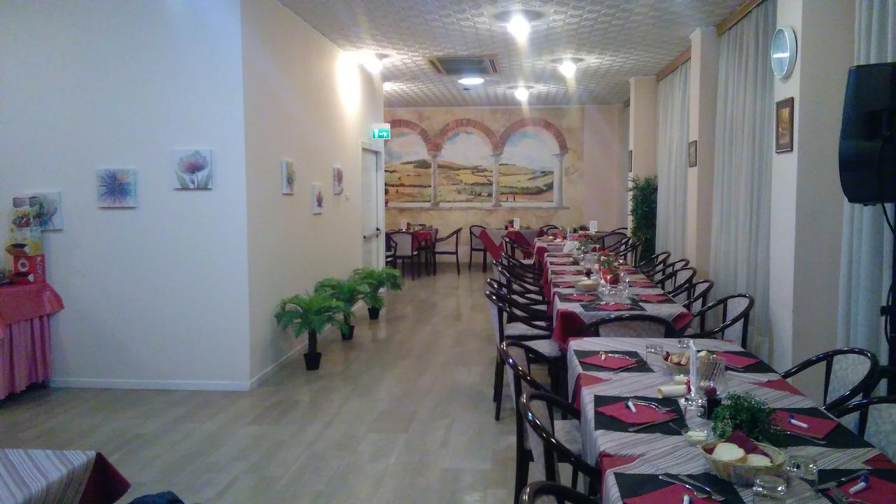 Hotel Glenn 리미니 외부 사진