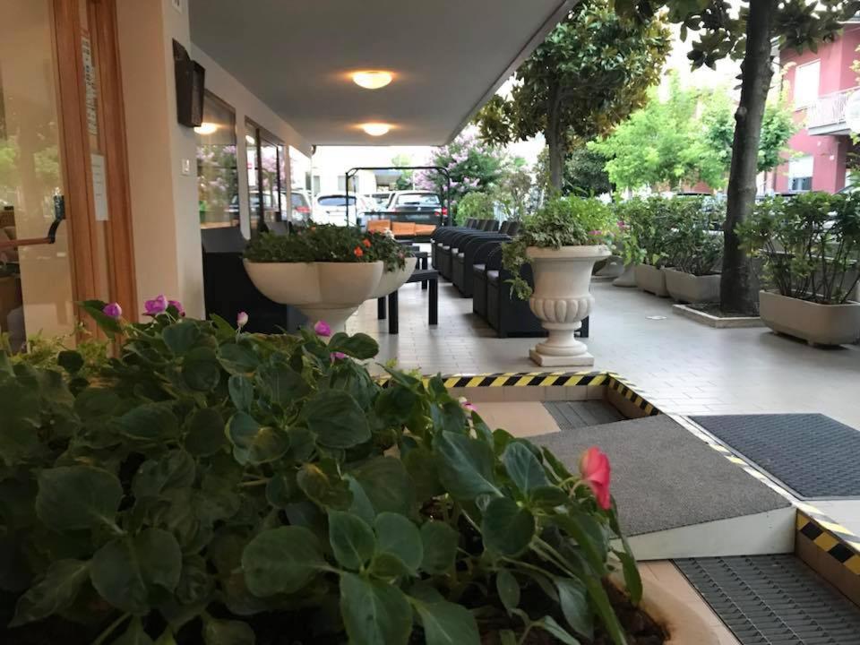 Hotel Glenn 리미니 외부 사진